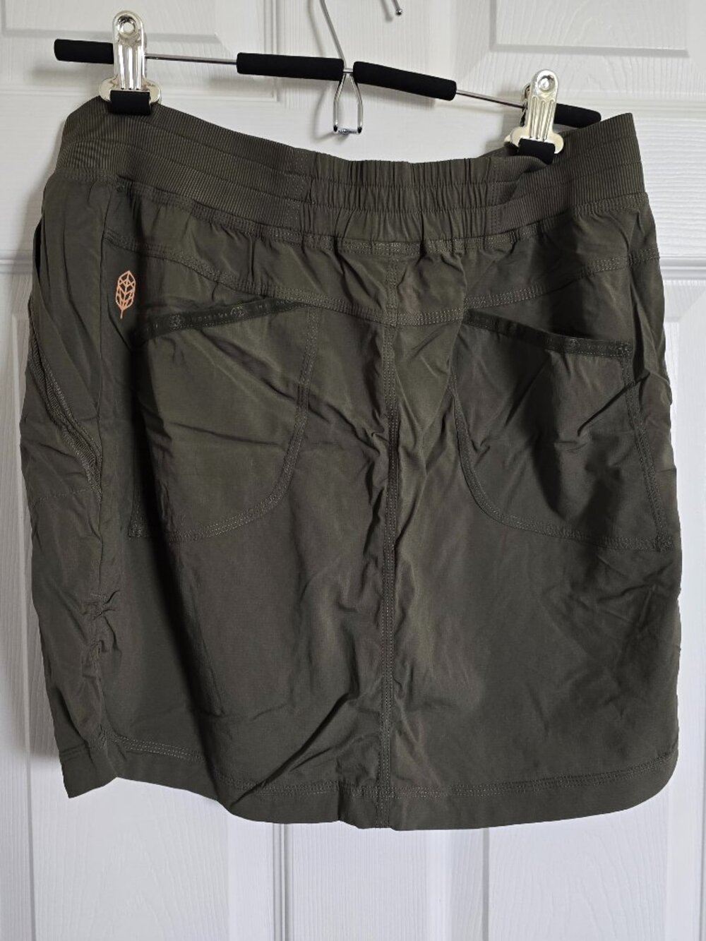 Indygena Sport Skirt with Built-In Shorts – Olive – Size Large 🌿
